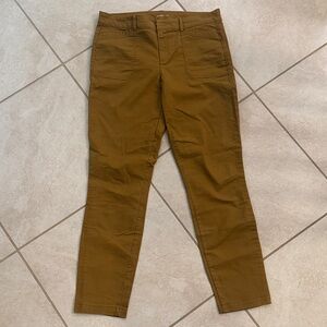 Old Navy Women's Pixie Pants in Tan